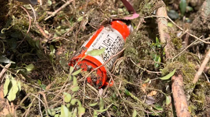 Cenipa recupera caixa-preta de helicóptero que levava cantor Rick